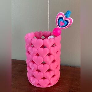 Pink Heart Pen Holder (3D Printed) & Heart Pen!